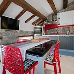 Loft In Piazza Con Soppalco