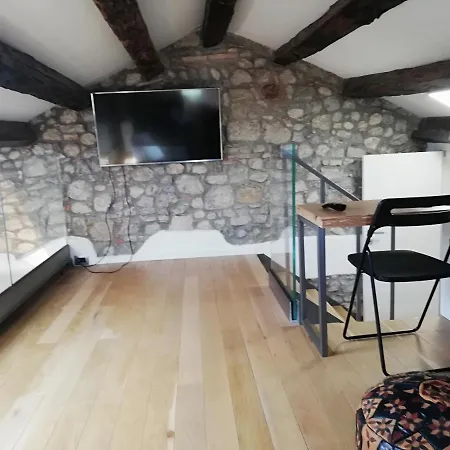 Apartment Loft In Piazza Con Soppalco *