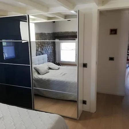Loft In Piazza Con Soppalco