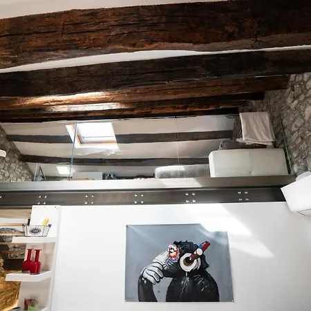 Loft In Piazza Con Soppalco
