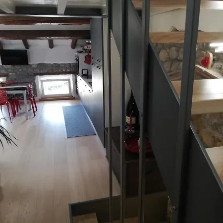 Apartment Loft In Piazza Con Soppalco