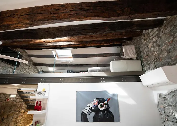 Loft In Piazza Con Soppalco