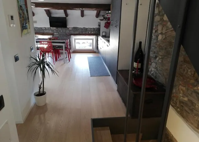 Loft In Piazza Con Soppalco